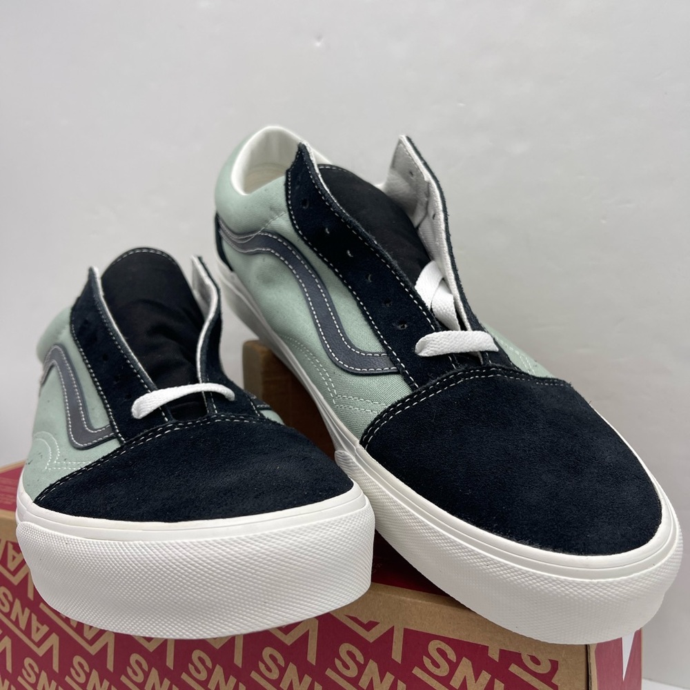 Vans Men’s Old Skool
Basics Gray Mist
VN000D7ZM8I Sneakers - Picture 5 of 16